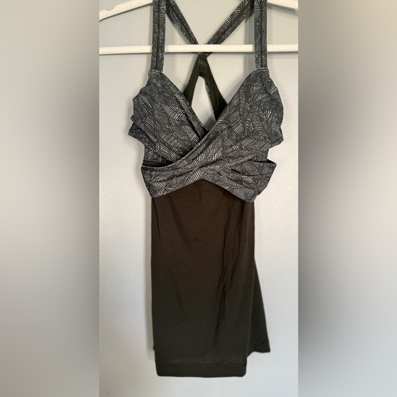 Lululemon Warp it up Tank - Olive Green - Picture 3 of 4